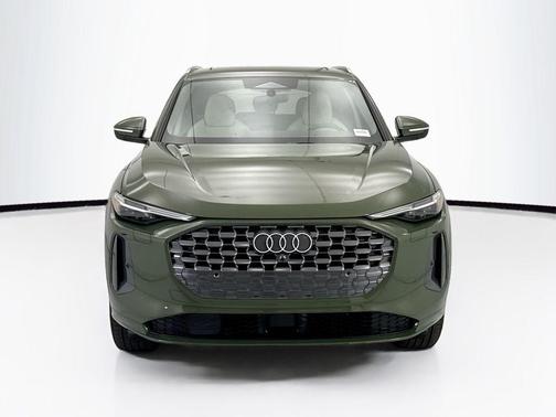 District Green Metallic 2026 Audi Q5 Premium Plus TFSI quattro S tronic