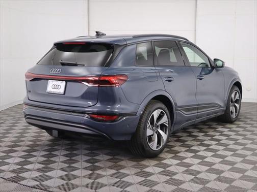2025 Audi Q6 e-tron Prestige quattro