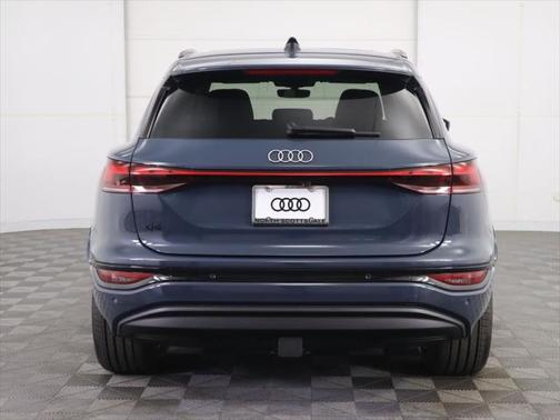 2025 Audi Q6 e-tron Prestige quattro