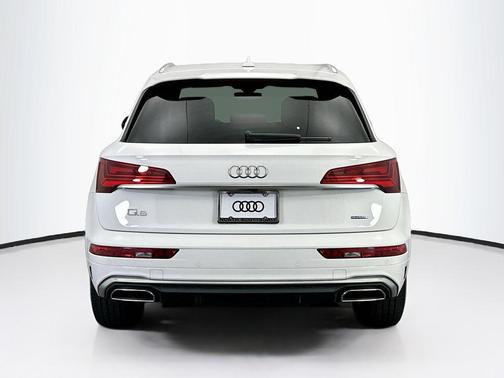2023 Audi Q5 45 S line Premium