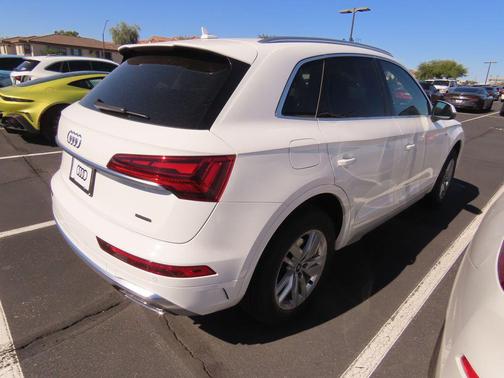 2023 Audi Q5 45 S line Premium