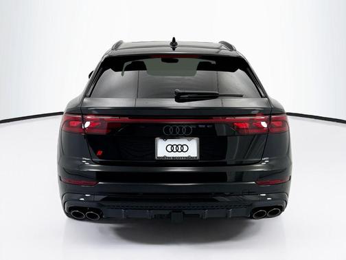 Mythos Black Metallic 2026 Audi SQ8 4.0T Prestige