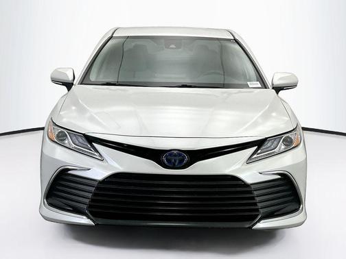 2023 Toyota Camry Hybrid XLE