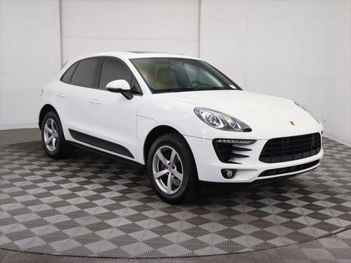 2017 Porsche Macan Base