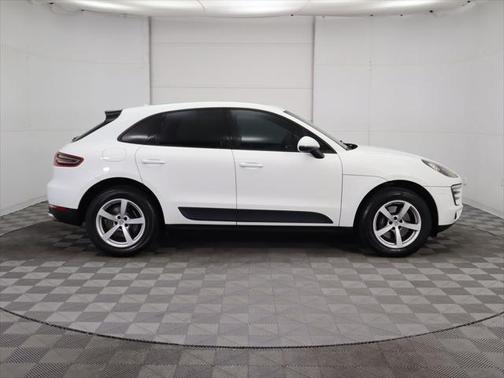 2017 Porsche Macan Base