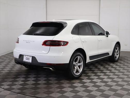 2017 Porsche Macan Base