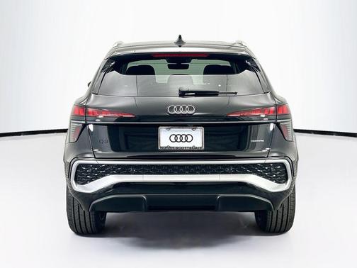 2026 Audi Q3 S line