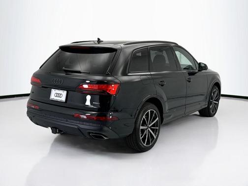 Mythos Black Metallic 2026 Audi Q7 45 Premium Plus
