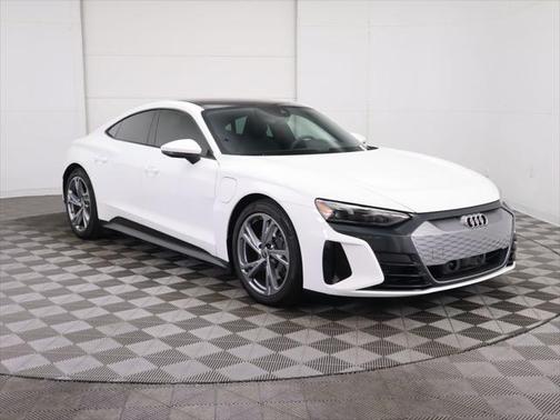 2022 Audi e-tron GT Premium Plus
