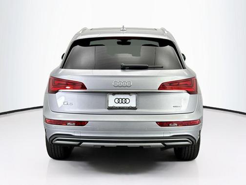 2023 Audi Q5 40 Premium