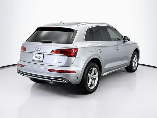 2023 Audi Q5 40 Premium