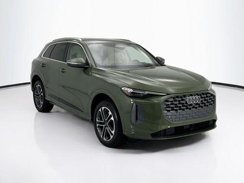 Green Metallic 2025 Audi Q5 Premium Plus TFSI quattro S tronic