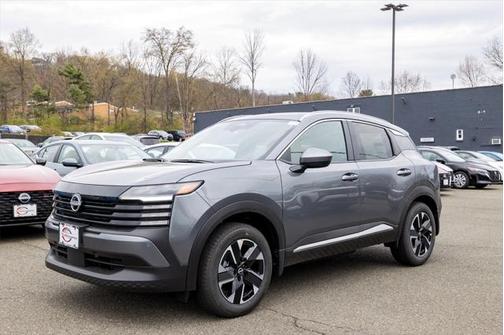 2025 Nissan Kicks SV
