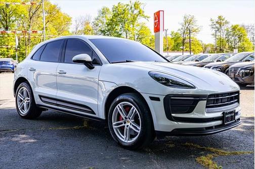 2022 Porsche Macan Base