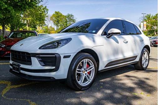 2022 Porsche Macan Base