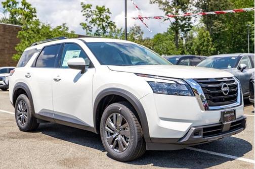 2025 Nissan Pathfinder SV 4WD