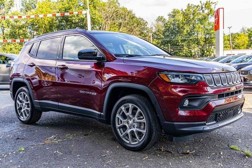 2022 Jeep Compass Latitude Lux