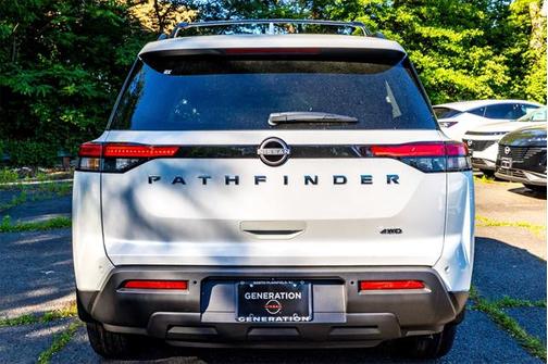 2025 Nissan Pathfinder SV 4WD
