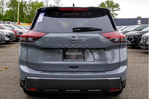 2025 Nissan Rogue SL