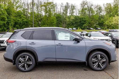 2025 Nissan Rogue SL
