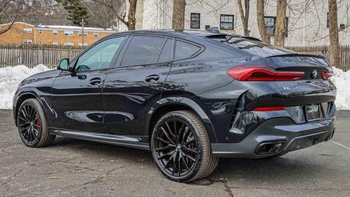 2023 BMW X6 M50i