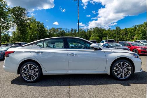 2025 Nissan Altima 2.5 SL