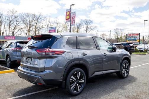 2025 Nissan Rogue SL