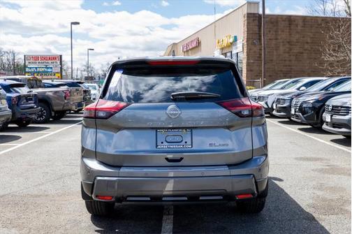 2025 Nissan Rogue SL