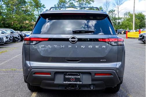 2025 Nissan Pathfinder SV 4WD