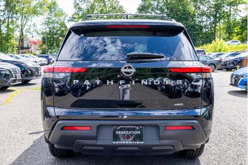2025 Nissan Pathfinder SV 4WD