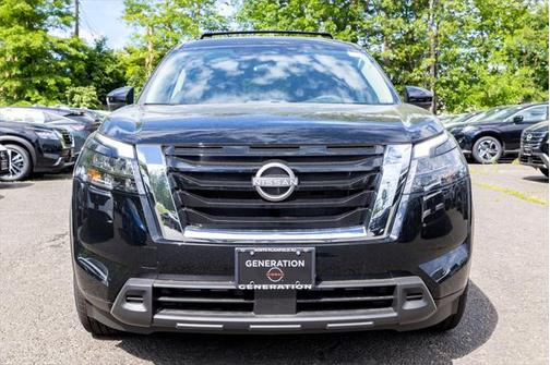 2025 Nissan Pathfinder SV 4WD