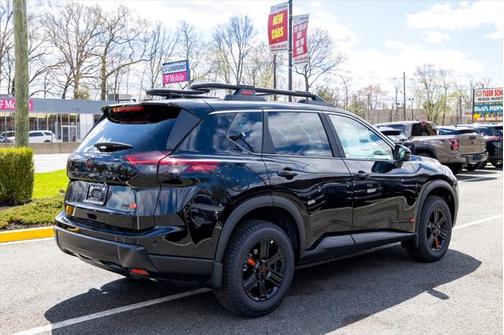 2025 Nissan Rogue Rock Creek