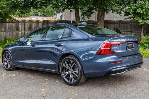 2025 Volvo S60 B5 Plus