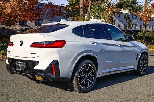 2023 BMW X4 xDrive30i