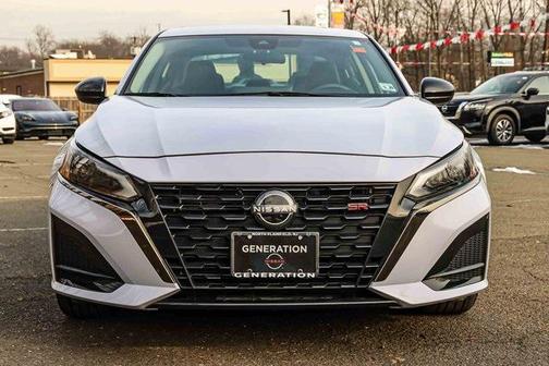 2024 Nissan Altima SR FWD