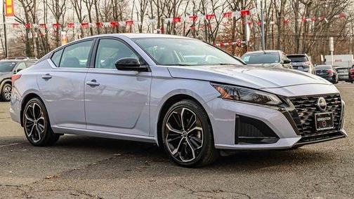 2024 Nissan Altima SR FWD