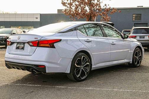 2024 Nissan Altima SR FWD