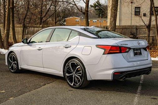 2024 Nissan Altima SR FWD