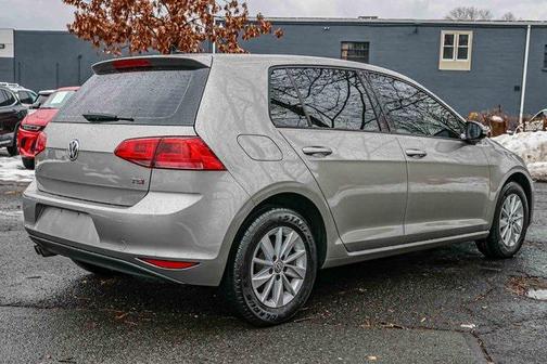 2016 Volkswagen Golf TSI SE 4-Door