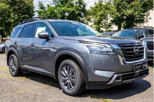 2025 Nissan Pathfinder SL 4WD