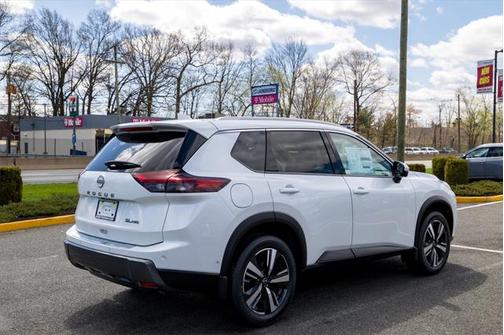 2025 Nissan Rogue SL
