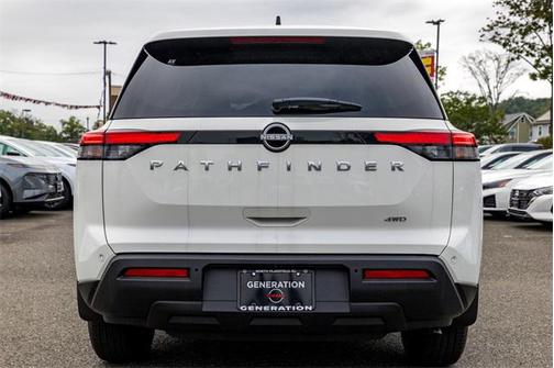 2025 Nissan Pathfinder S 4WD