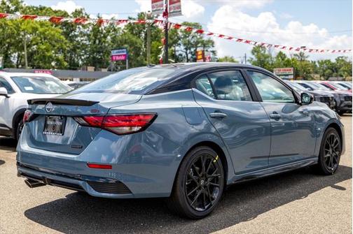 2025 Nissan Sentra SR