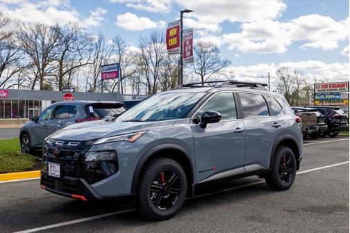 2025 Nissan Rogue Rock Creek