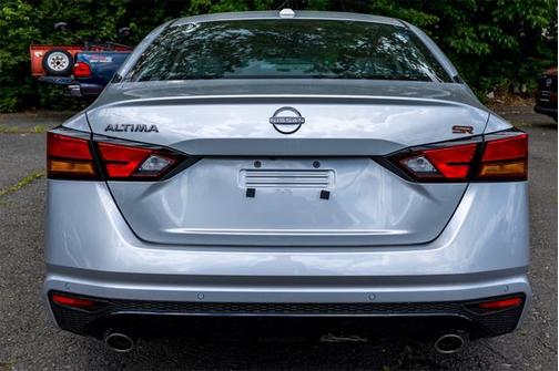 2025 Nissan Altima SR FWD