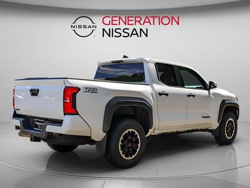Ice Cap 2024 Toyota Tacoma TRD Sport