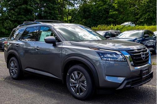 2025 Nissan Pathfinder SV 4WD