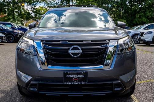 2025 Nissan Pathfinder SV 4WD