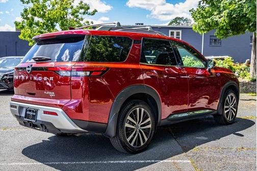 2024 Nissan Pathfinder Platinum 4WD