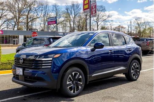 2025 Nissan Kicks SV